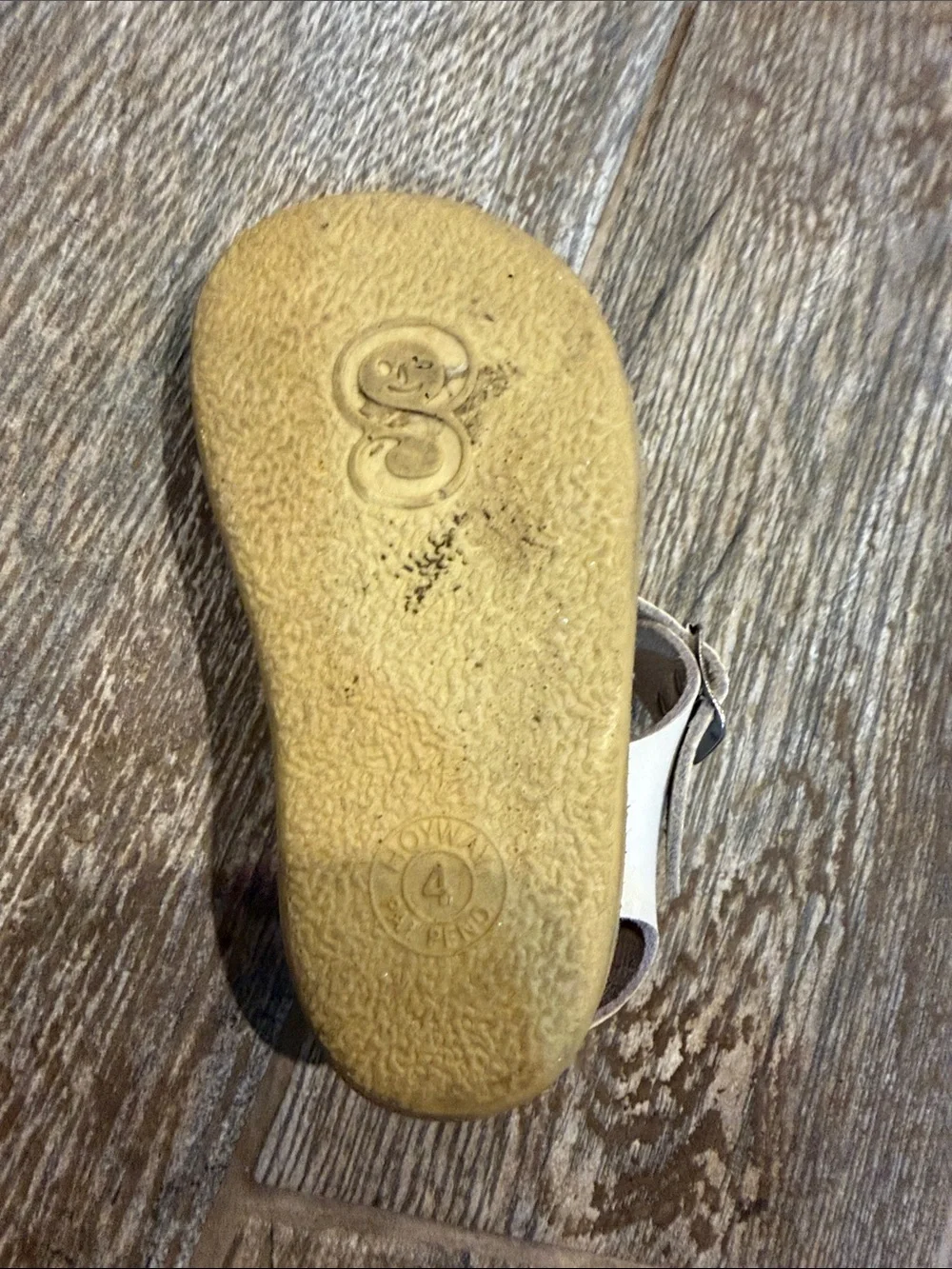 Sun San strap wees white sandals baby size 4